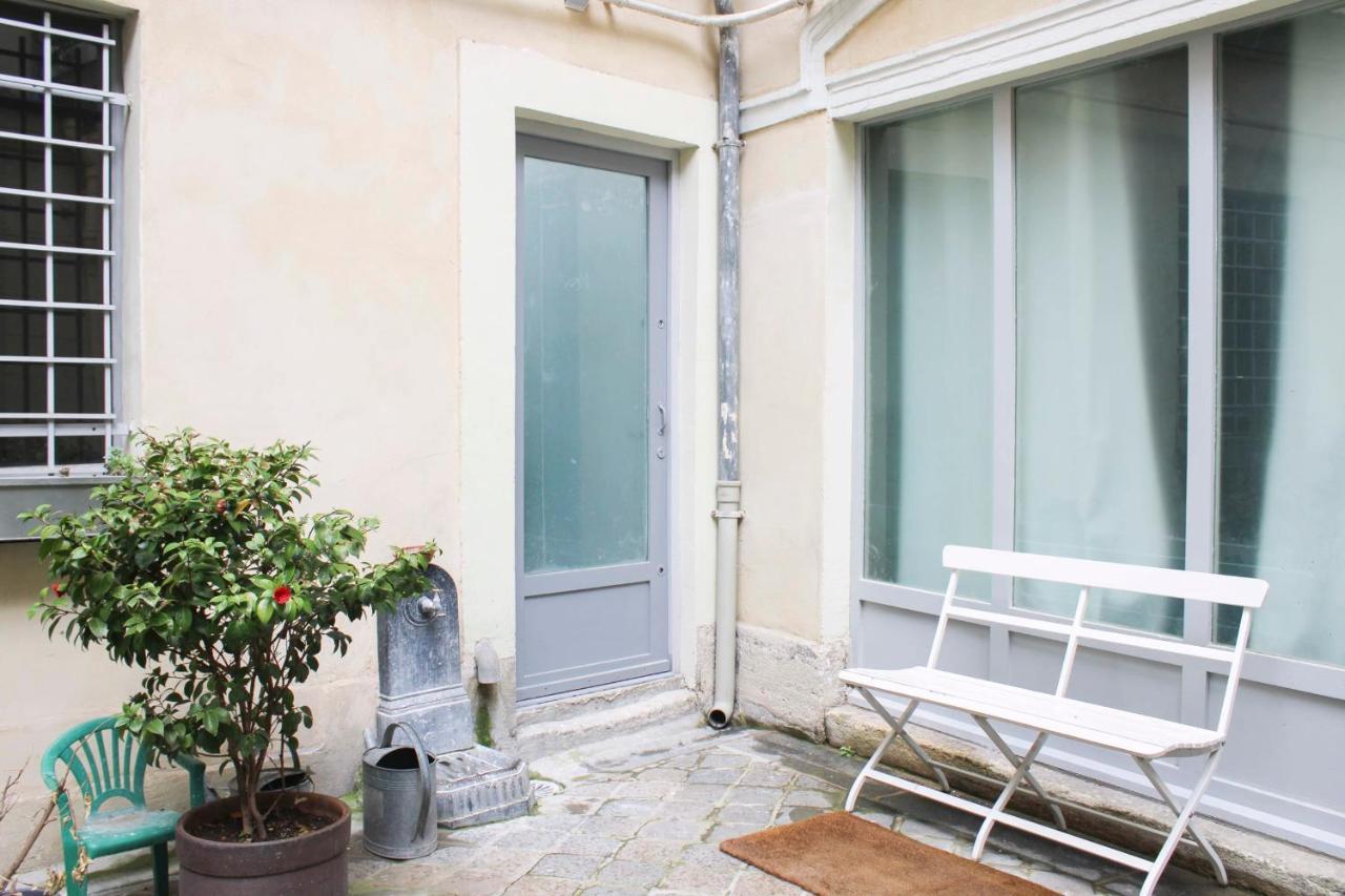 باريس Cosy Apartment - Near Le Marais المظهر الخارجي الصورة
