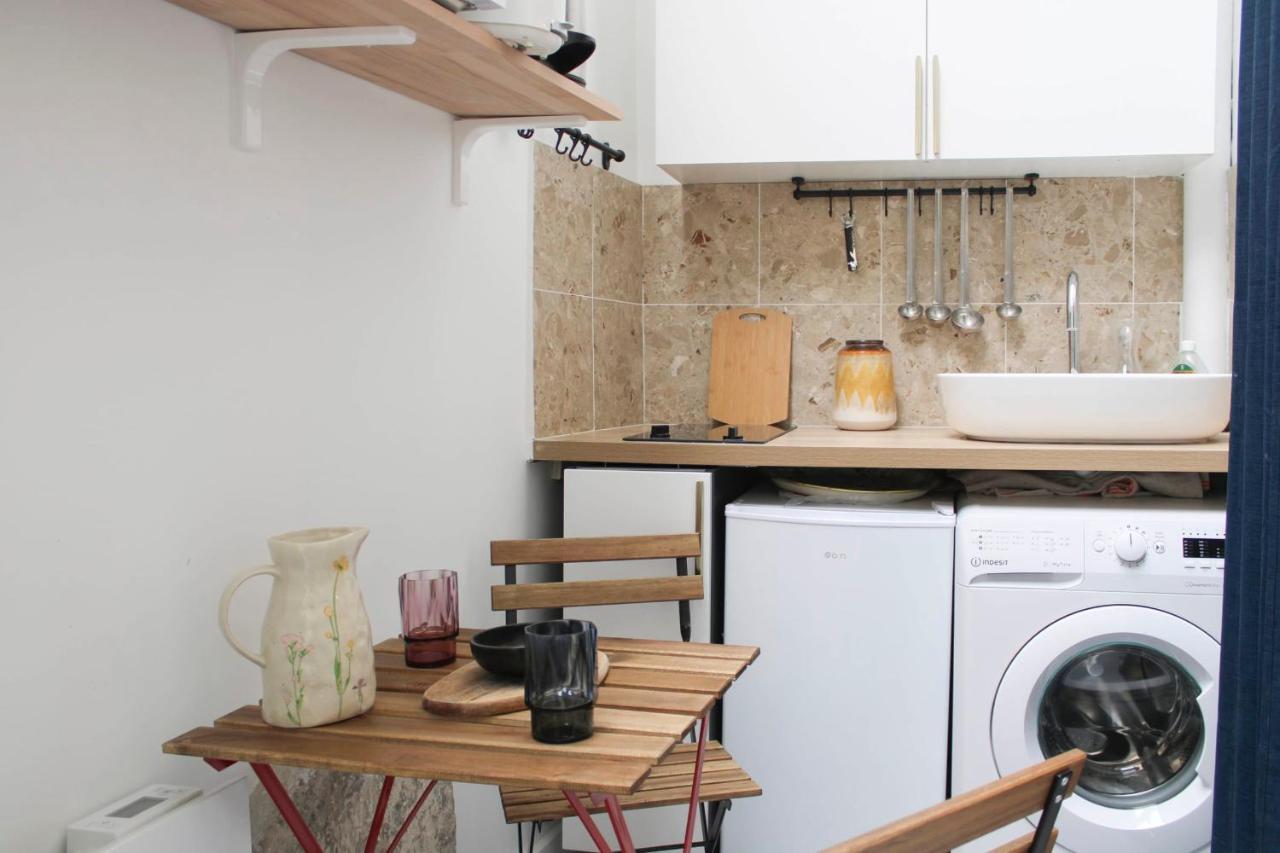 باريس Cosy Apartment - Near Le Marais المظهر الخارجي الصورة