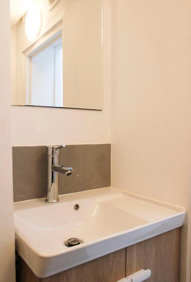 باريس Cosy Apartment - Near Le Marais المظهر الخارجي الصورة